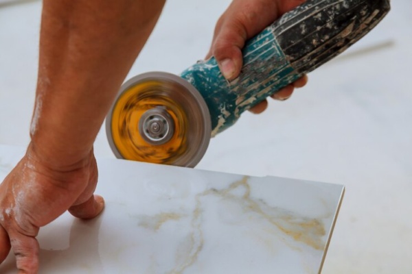 cutting marble tile